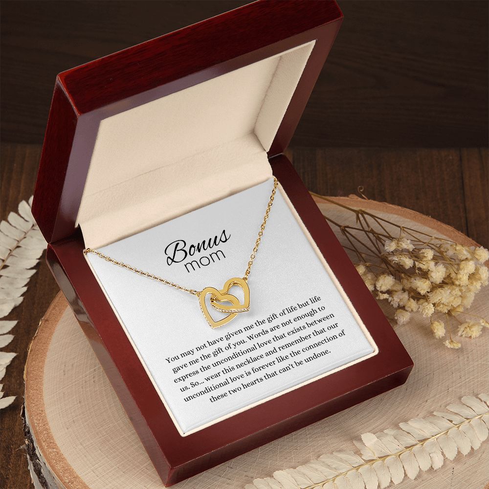Bonus Mom | Interlocking Hearts necklace