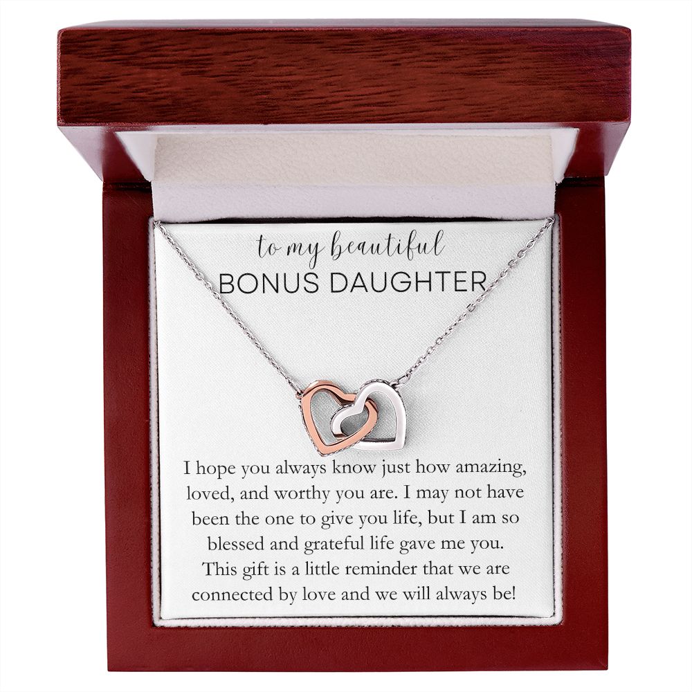 Bonus Daughter | Interlocking Hearts